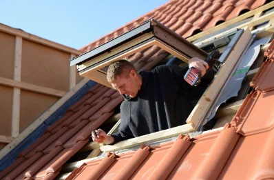 Pose de fenêtres de toit Velux à Menesble